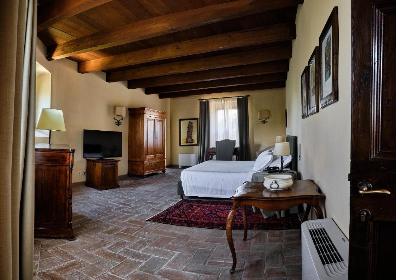 Palazzo Viviani Castello Di Montegridolfo Hotel Ngoại thất bức ảnh