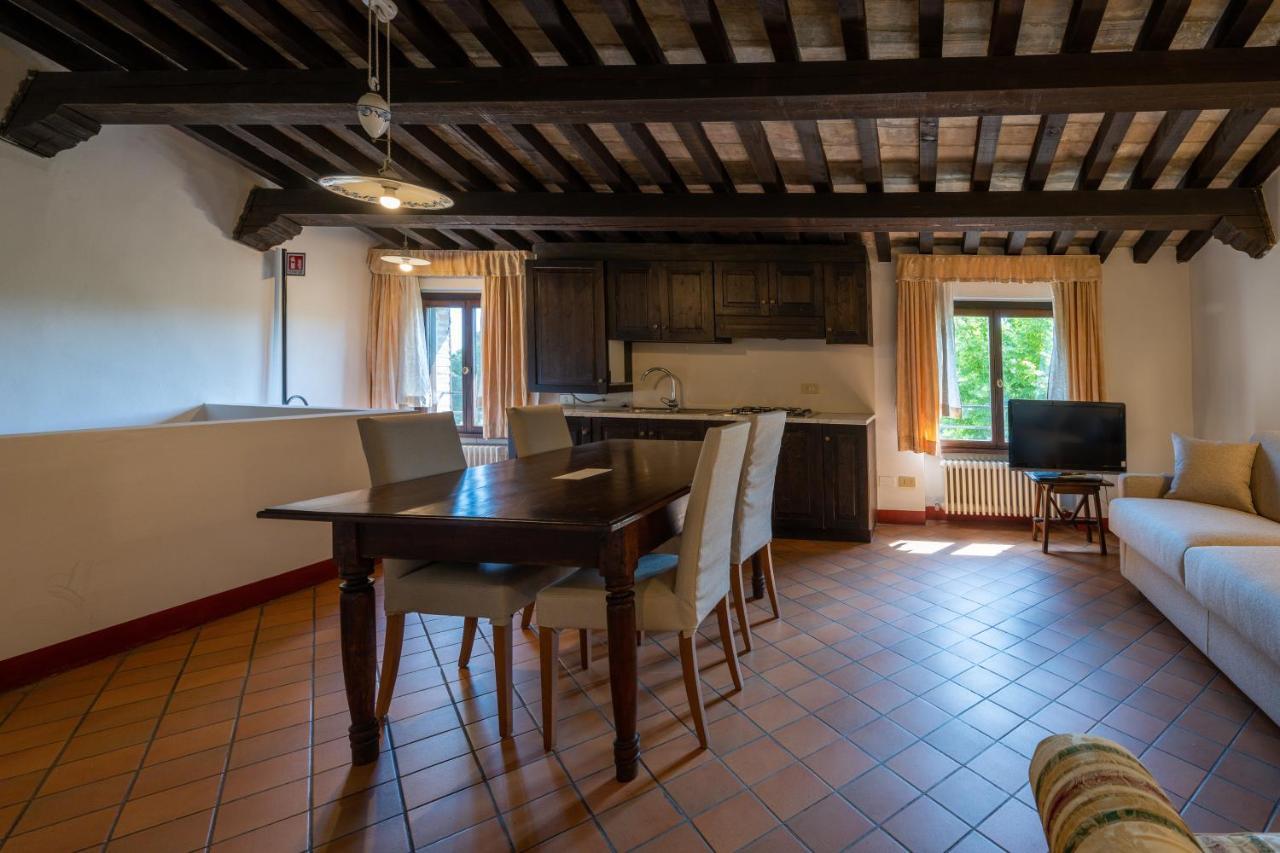 Palazzo Viviani Castello Di Montegridolfo Hotel Ngoại thất bức ảnh