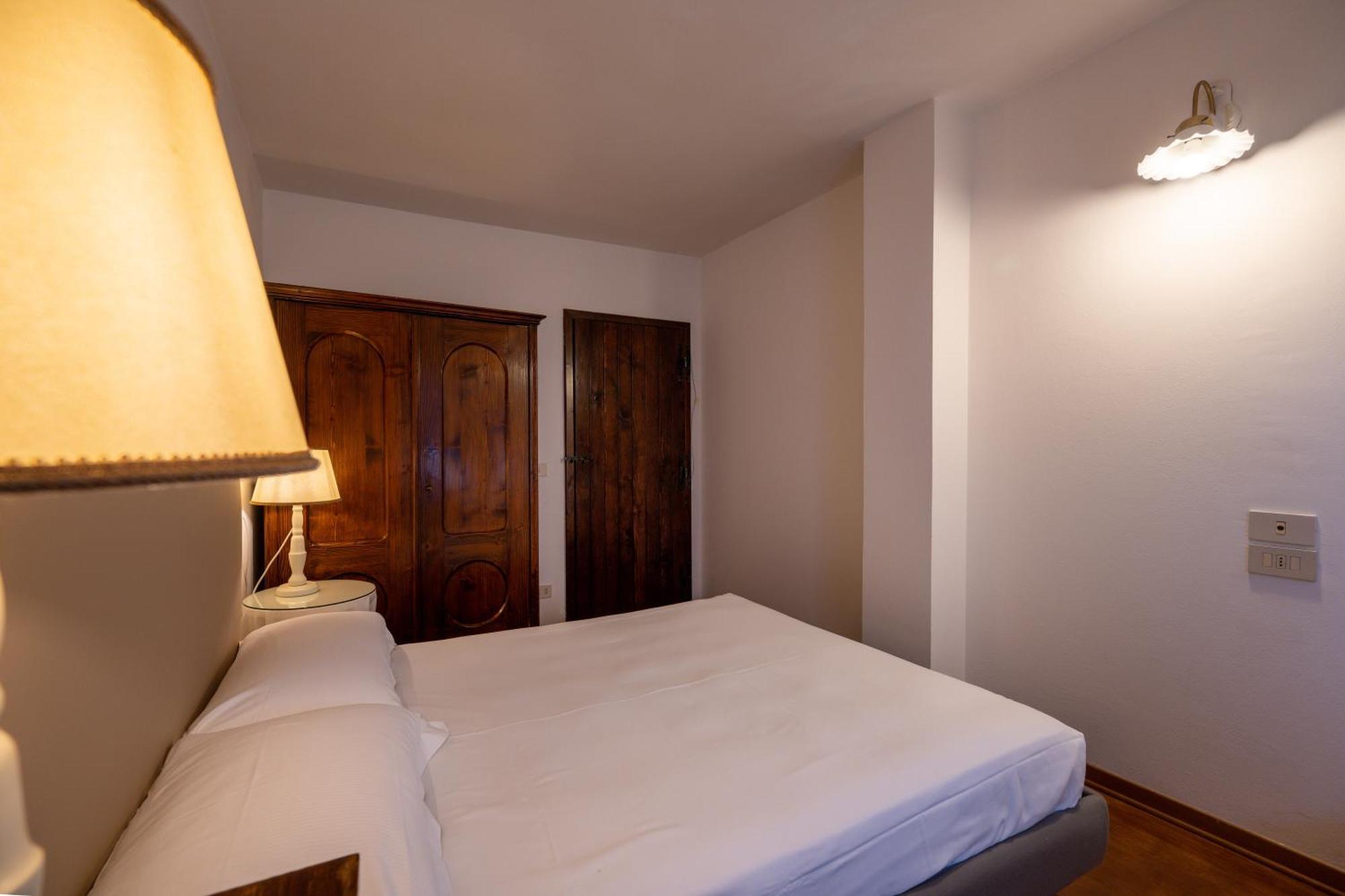Palazzo Viviani Castello Di Montegridolfo Hotel Phòng bức ảnh